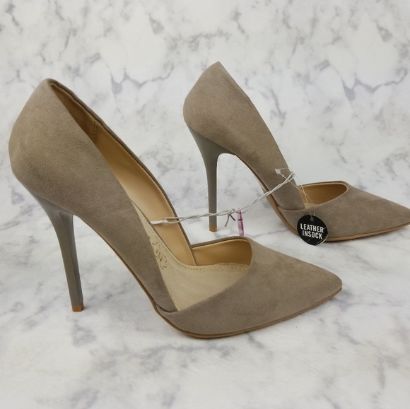 Atmosphere lt gray leather 4.5 inch heels size 7 - Picture 2 of 7